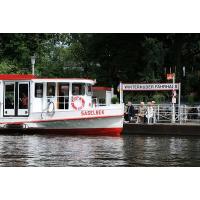 3050_2371 Das Fahrgastschiff SASELBEK an der Haltestelle Winterhuder Fährhaus. | Alsterschiffe - Fahrgastschiffe auf der Alster und den Hamburger Kanälen.